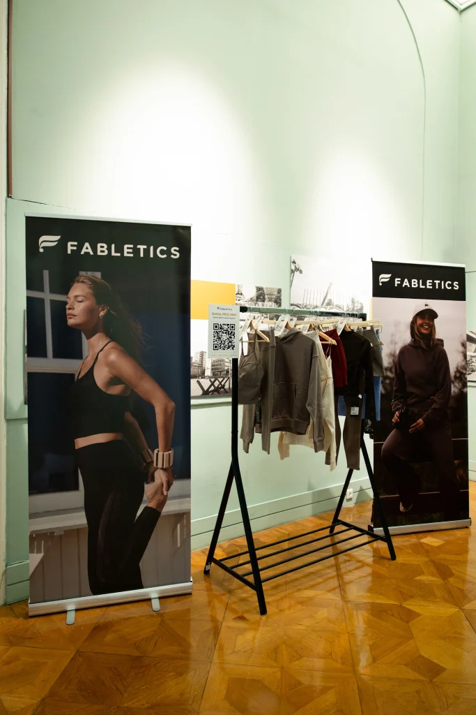 Ko se bralke Etikete srečajo v živo: tako je bilo na prvem Pilates Editu powered by Fabletics v Cekinovem gradu