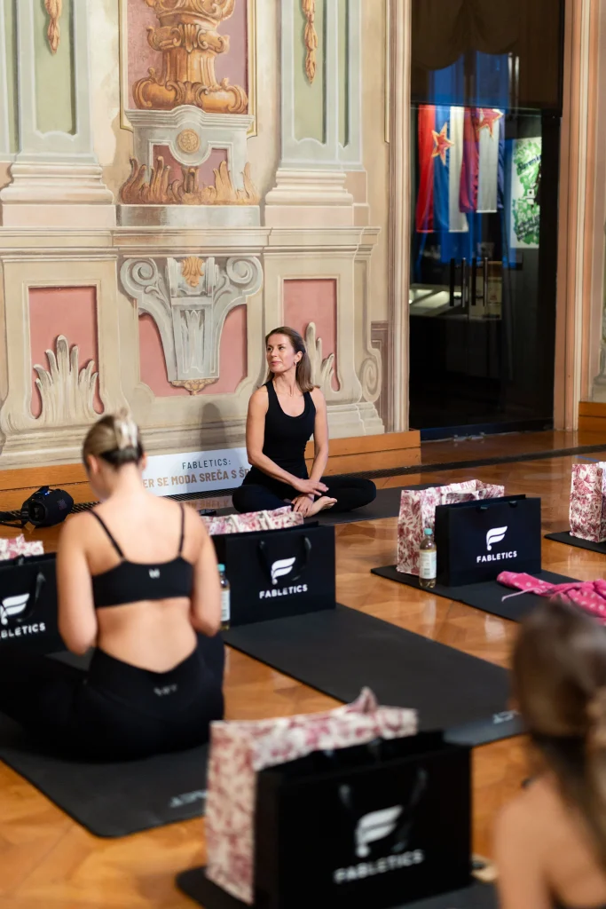 Ko se bralke Etikete srečajo v živo: tako je bilo na prvem Pilates Editu powered by Fabletics v Cekinovem gradu
